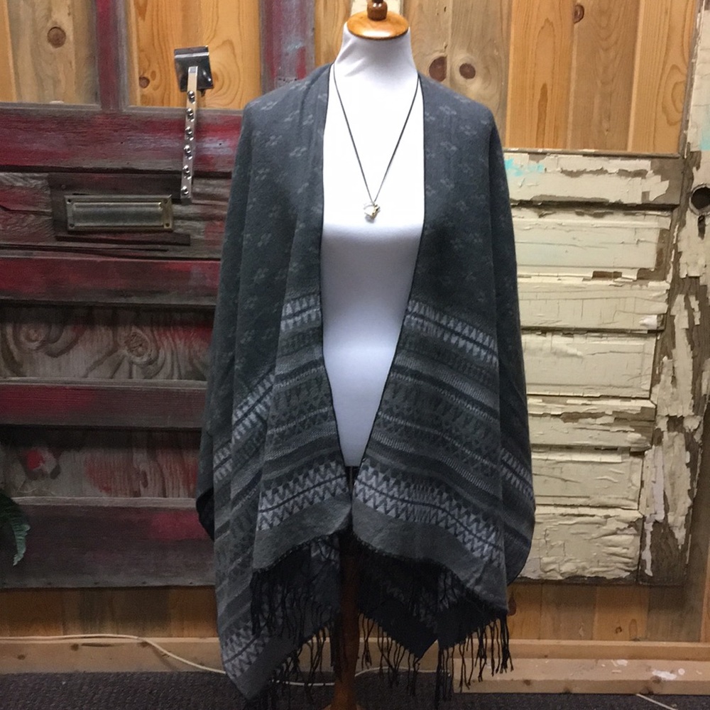 🏷SOLD- Southwest Reversible Poncho Shawl